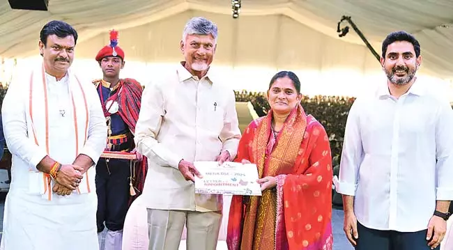 CM Chandrababu: अब से डीएससी का आयोजन सालाना होगा CM Chandrababu: अब से डीएससी का आयोजन सालाना होगा