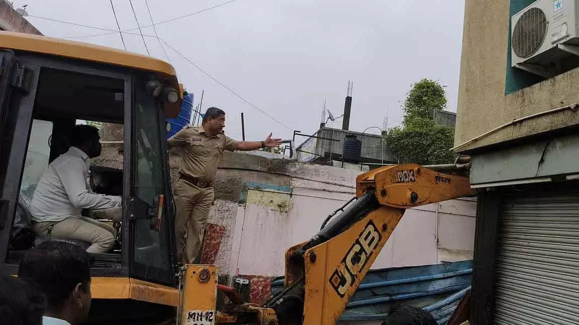 अंडेकर और घईवाल के बाद, पुणे पुलिस ने टीपू पठान गिरोह पर कार्रवाई की अंडेकर और घईवाल के बाद, पुणे पुलिस ने टीपू पठान गिरोह पर कार्रवाई की