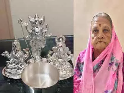 Kolhapur: चांदी की मूर्तियां चोरी करने वाली 68 वर्षीय महिला गिरफ्तार Kolhapur: चांदी की मूर्तियां चोरी करने वाली 68 वर्षीय महिला गिरफ्तार