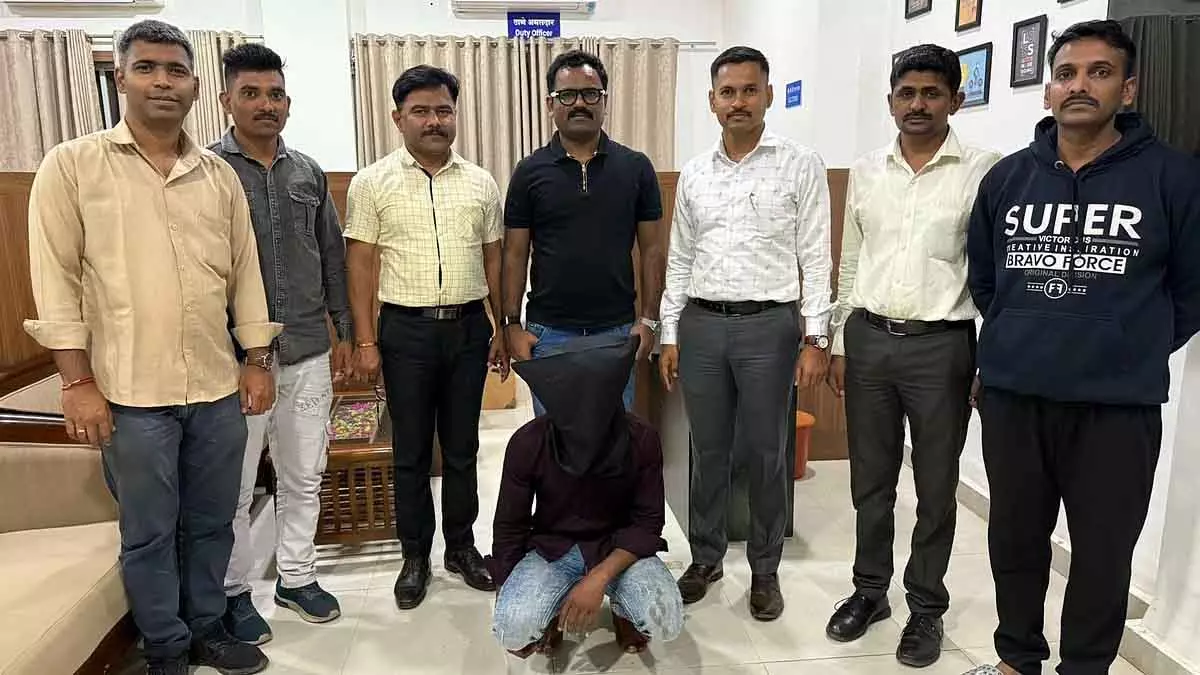 AI तकनीक का घिनौना इस्तेमाल, महिला को अश्लील फोटो से डराया धमकाया गया AI तकनीक का घिनौना इस्तेमाल, महिला को अश्लील फोटो से डराया धमकाया गया