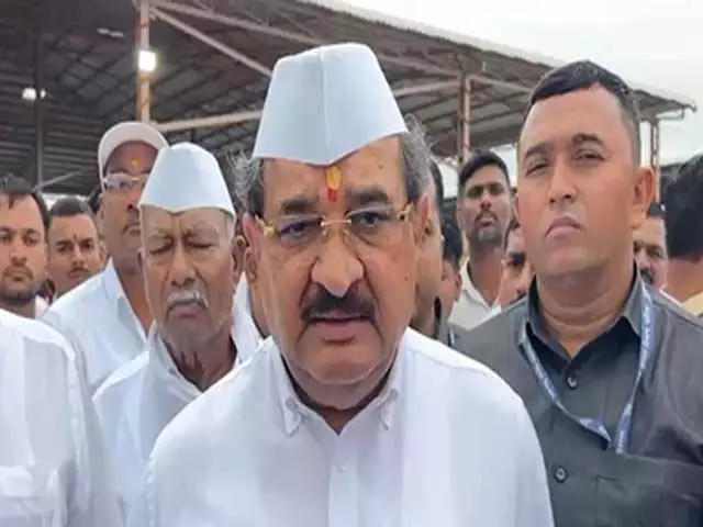 उद्धव ठाकरे की किसानों के प्रति सहानुभूति केवल नौटंकी : राधाकृष्ण विखे पाटिल उद्धव ठाकरे की किसानों के प्रति सहानुभूति केवल नौटंकी : राधाकृष्ण विखे पाटिल