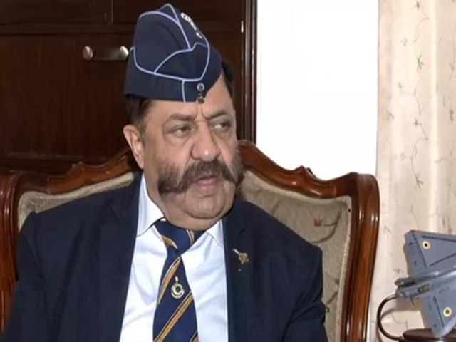 रक्षा विशेषज्ञ प्रफुल्ल बख्शी ने किया सीडीएस के एयरफोर्स वाले बयान का समर्थन रक्षा विशेषज्ञ प्रफुल्ल बख्शी ने किया सीडीएस के एयरफोर्स वाले बयान का समर्थन