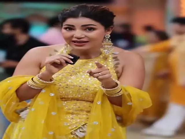 नवरात्रि के रंग में रंगीं देबीना बनर्जी, बोलीं- हमारी भक्ति वही है, बस अंदाज अलग नवरात्रि के रंग में रंगीं देबीना बनर्जी, बोलीं- हमारी भक्ति वही है, बस अंदाज अलग