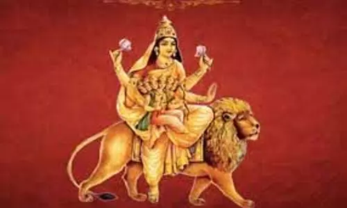 Shardiya Navratri 2025 Day 5: नवरात्रि के पांचवें दिन देवी स्कंदमाता स्तोत्र का पाठ करें