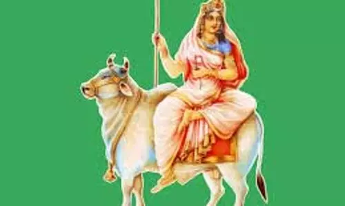 Shardiya Navratri Day 5:  नवरात्रि का पांचवां दिन, मां स्कंदमाता की पूजा का महत्व, स्वरूप और पूजा मंत्र