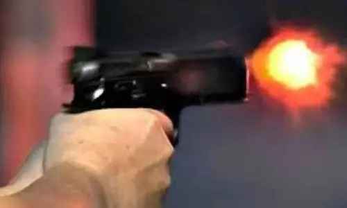2 स्टूडेंट्स की हत्या, स्कूल में गोलीबारी से हड़कंप 2 स्टूडेंट्स की हत्या, स्कूल में गोलीबारी से हड़कंप