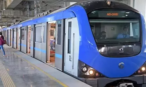 Tamil Nadu: मेट्रो स्टेशनों पर स्वचालित टिकटिंग मशीन Tamil Nadu: मेट्रो स्टेशनों पर स्वचालित टिकटिंग मशीन