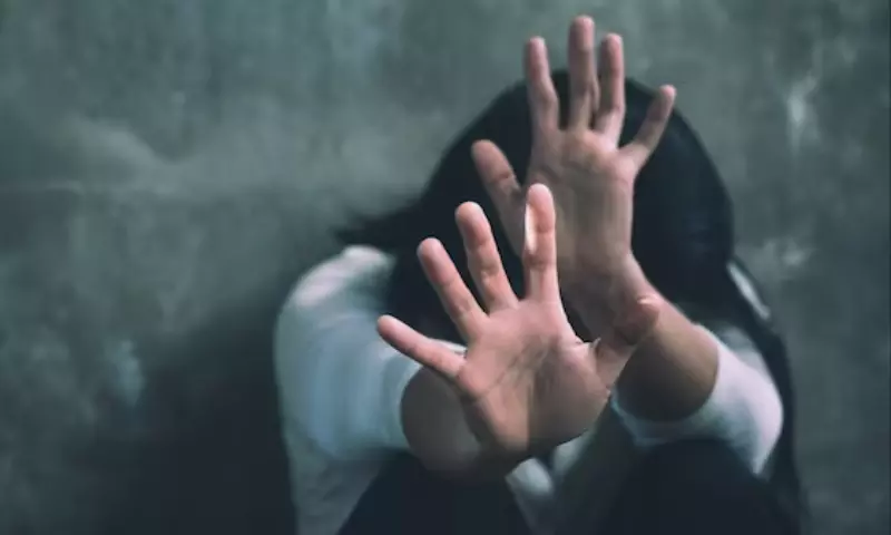 Assam : डिब्रूगढ़ चाय बागान में नाबालिग से बलात्कार और हत्या के मामले में दो गिरफ्तार