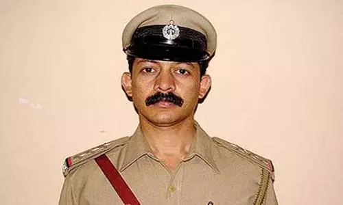 पुलिस उपाधीक्षक एम.के. गणपति आत्महत्या मामला: न्यायमूर्ति केशव नारायण आयोग की सिफारिश खारिज पुलिस उपाधीक्षक एम.के. गणपति आत्महत्या मामला: न्यायमूर्ति केशव नारायण आयोग की सिफारिश खारिज