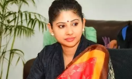 Kaleshwaram case: IAS अधिकारी को तेलंगाना उच्च न्यायालय से अस्थायी राहत मिली Kaleshwaram case: IAS अधिकारी को तेलंगाना उच्च न्यायालय से अस्थायी राहत मिली
