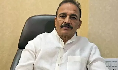 कांग्रेस बयान के बाद शाहरुख खान सम्मान पर बहस तेज कांग्रेस बयान के बाद शाहरुख खान सम्मान पर बहस तेज