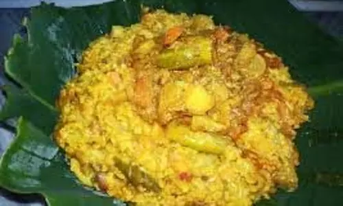 Durga Puja Special Bhog Khichuri दुर्गा पूजा का स्पेशल प्रसाद Durga Puja Special Bhog Khichuri दुर्गा पूजा का स्पेशल प्रसाद