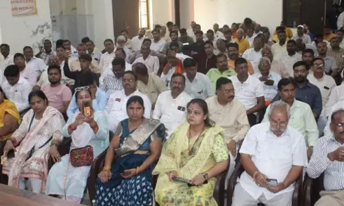 Bareilly: जनप्रतिनिधियों और नागरिकों ने मनाई दीन दयाल उपाध्याय जयंती Bareilly: जनप्रतिनिधियों और नागरिकों ने मनाई दीन दयाल उपाध्याय जयंती
