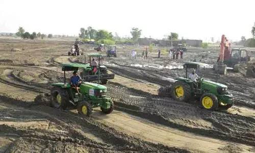 Punjab के बाढ़ प्रभावित किसानों को पांच एकड़ तक के लिए मुफ्त गेहूं के बीज मिलेंगे Punjab के बाढ़ प्रभावित किसानों को पांच एकड़ तक के लिए मुफ्त गेहूं के बीज मिलेंगे