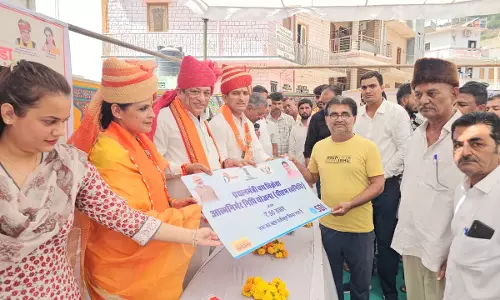 कोटपूतली-बहरोड़ में जिला मंत्री ने व्यापारियों से संवाद किया