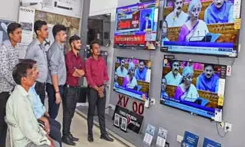 LG इलेक्ट्रॉनिक्स ने वरिष्ठ नागरिकों के लिए नया टीवी लॉन्च किया