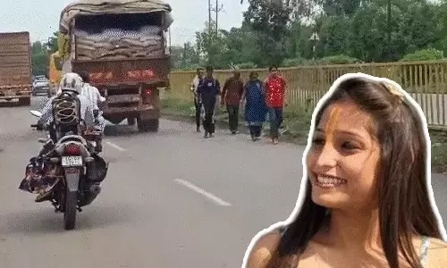 रसूखदार का बेटा गिरफ्तार, डोंगरगढ़ रोड में कुचला था युवती को रसूखदार का बेटा गिरफ्तार, डोंगरगढ़ रोड में कुचला था युवती को