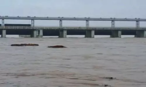 Mundali: बाढ़ का खतरा, मछुआरों और किसानों को सतर्क रहने के निर्देश Mundali: बाढ़ का खतरा, मछुआरों और किसानों को सतर्क रहने के निर्देश