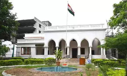 Hyderabad में पुनरुद्धार के लिए ‘स्वर्णिम सीमा’ निर्धारित Hyderabad में पुनरुद्धार के लिए ‘स्वर्णिम सीमा’ निर्धारित