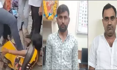 साड़ी चुराने के आरोप में महिला पर हमला, लात-घूसे मारे गए: दुकान मालिक समेत दो अन्य गिरफ्तार