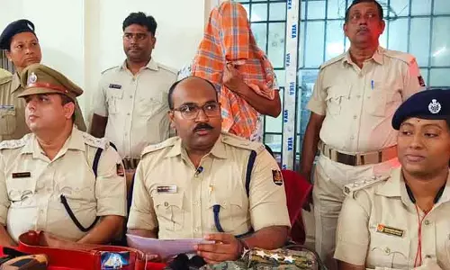खुद को ASP और सेना अधिकारी बताकर ठगी करने वाला भद्रक में गिरफ्तार