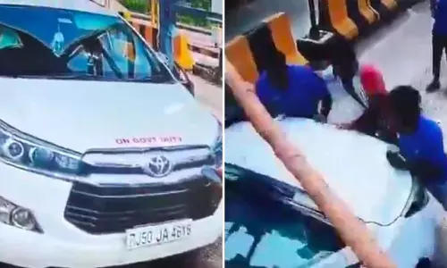 ऑन गवर्नमेंट ड्यूटी गाड़ी ने टोल कर्मियों को रौंदा, ड्रग तस्करी की आशंका