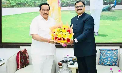 J&K के मंत्री ने केंद्र से जलापूर्ति बुनियादी ढांचे की मरम्मत के लिए अनुदान पैकेज का आग्रह किया J&K के मंत्री ने केंद्र से जलापूर्ति बुनियादी ढांचे की मरम्मत के लिए अनुदान पैकेज का आग्रह किया