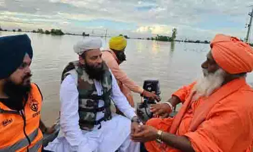 Ludhiana: उत्तर भारत की 3 हज़ार मस्जिदों ने बाढ़ प्रभावित राज्य के गांवों की मदद की Ludhiana: उत्तर भारत की 3 हज़ार मस्जिदों ने बाढ़ प्रभावित राज्य के गांवों की मदद की