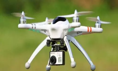 Drones का इस्तेमाल कर शराब निर्माण ठिकानों पर छापे Drones का इस्तेमाल कर शराब निर्माण ठिकानों पर छापे