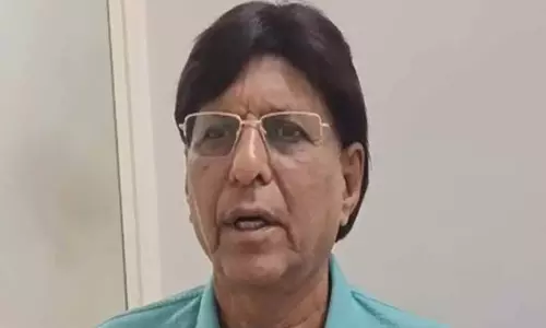 अमेरिकी टैरिफ से भारतीय स्वास्थ्य सेवा की सामर्थ्य पर असर : डॉ. रशिक सांघवी अमेरिकी टैरिफ से भारतीय स्वास्थ्य सेवा की सामर्थ्य पर असर : डॉ. रशिक सांघवी