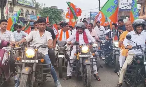 मोदी के झारसुगुड़ा दौरे से पहले 1,000 से अधिक बाइकर्स BJP रैली में शामिल हुए