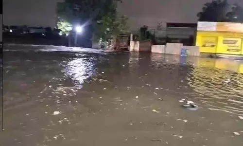 मूसारामबाग पुल के ऊपर से मूसी में बाढ़.. यातायात बंद