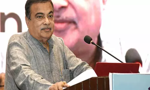 केंद्रीय मंत्री नितिन गडकरी ने भारत के पहले हाइड्रोजन हाईवे की शुरुआत की