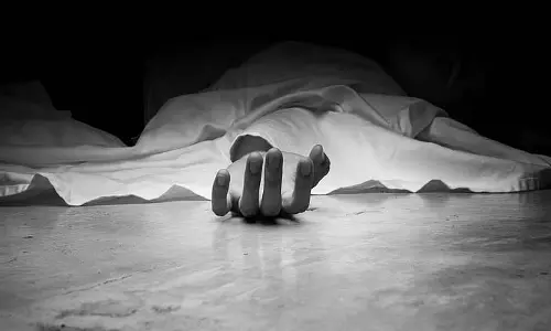 मां और तीन बेटियों की रहस्यमय मौत, पर्दे के पीछे जहर? मां और तीन बेटियों की रहस्यमय मौत, पर्दे के पीछे जहर?