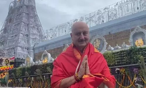 तन्वी द ग्रेट की दोबारा रिलीज पर भगवान वेंकटेश्वर की पूजा करने तिरुमाला मंदिर पहुंचे Anupam Kher