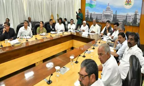 सीएम सिद्धारमैया का सख्त निर्देश, सामाजिक-शैक्षणिक सर्वेक्षण 7 अक्टूबर तक करें पूरा
