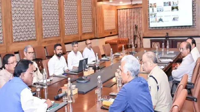 ओडिशा CM ने निम्न दबाव की स्थिति पर अधिकारियों को अधिकतम अलर्ट पर रहने का दिया निर्देश