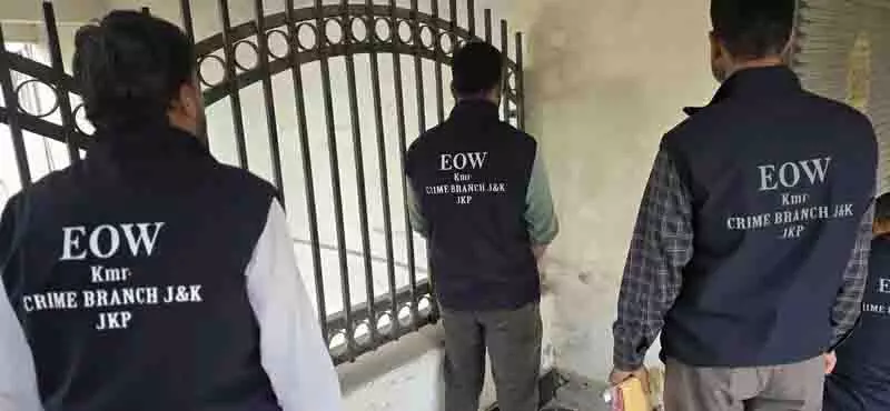 सीबीके ने मध्य कश्मीर में कई स्थानों पर छापे मारे सीबीके ने मध्य कश्मीर में कई स्थानों पर छापे मारे