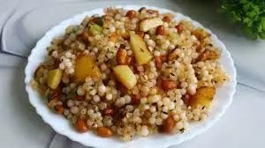 Recipe: ऐसे बनाएं कुरकुरी मूंगफली-साबूदाना खिचड़ी Recipe: ऐसे बनाएं कुरकुरी मूंगफली-साबूदाना खिचड़ी