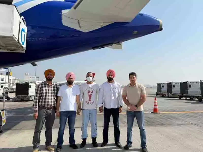 बब्बर खालसा आतंकी परमिंदर पिंडी को UAE से प्रत्यर्पित किया गया बब्बर खालसा आतंकी परमिंदर पिंडी को UAE से प्रत्यर्पित किया गया