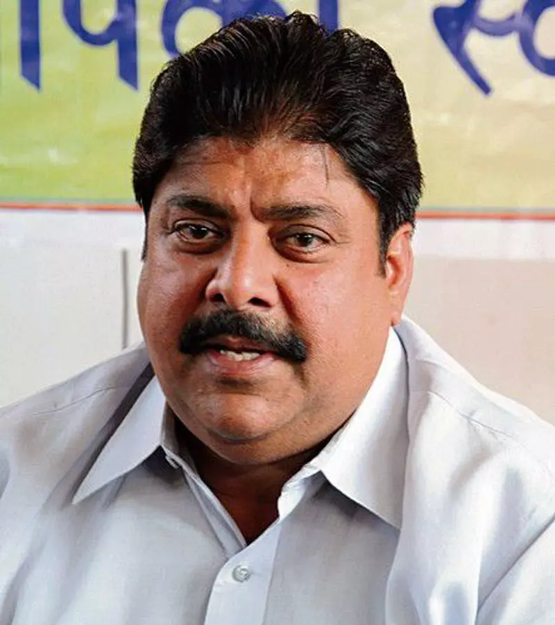 अजय चौटाला ने अभय के साथ पुनर्मिलन से इनकार किया, हरियाणा सरकार की आलोचना की अजय चौटाला ने अभय के साथ पुनर्मिलन से इनकार किया, हरियाणा सरकार की आलोचना की