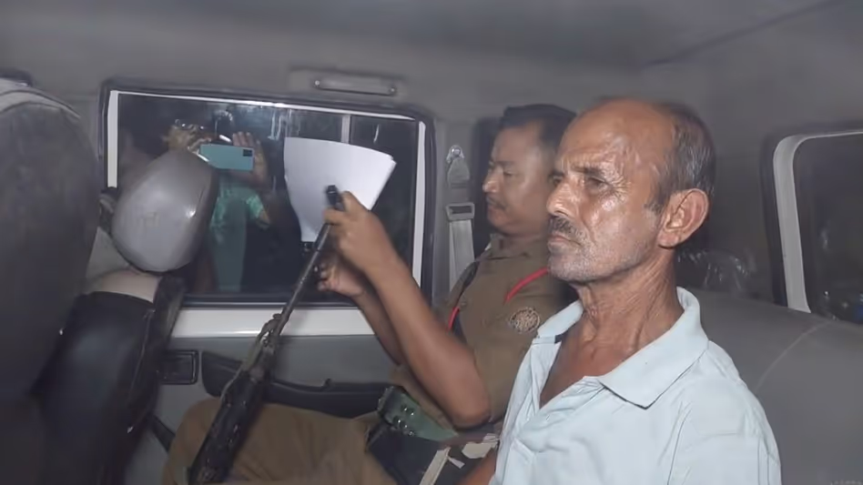 Assam : बोकाखाट में 70 वर्षीय व्यक्ति ने 10 वर्षीय बच्ची पर किया हमला गिरफ्तार Assam : बोकाखाट में 70 वर्षीय व्यक्ति ने 10 वर्षीय बच्ची पर किया हमला गिरफ्तार
