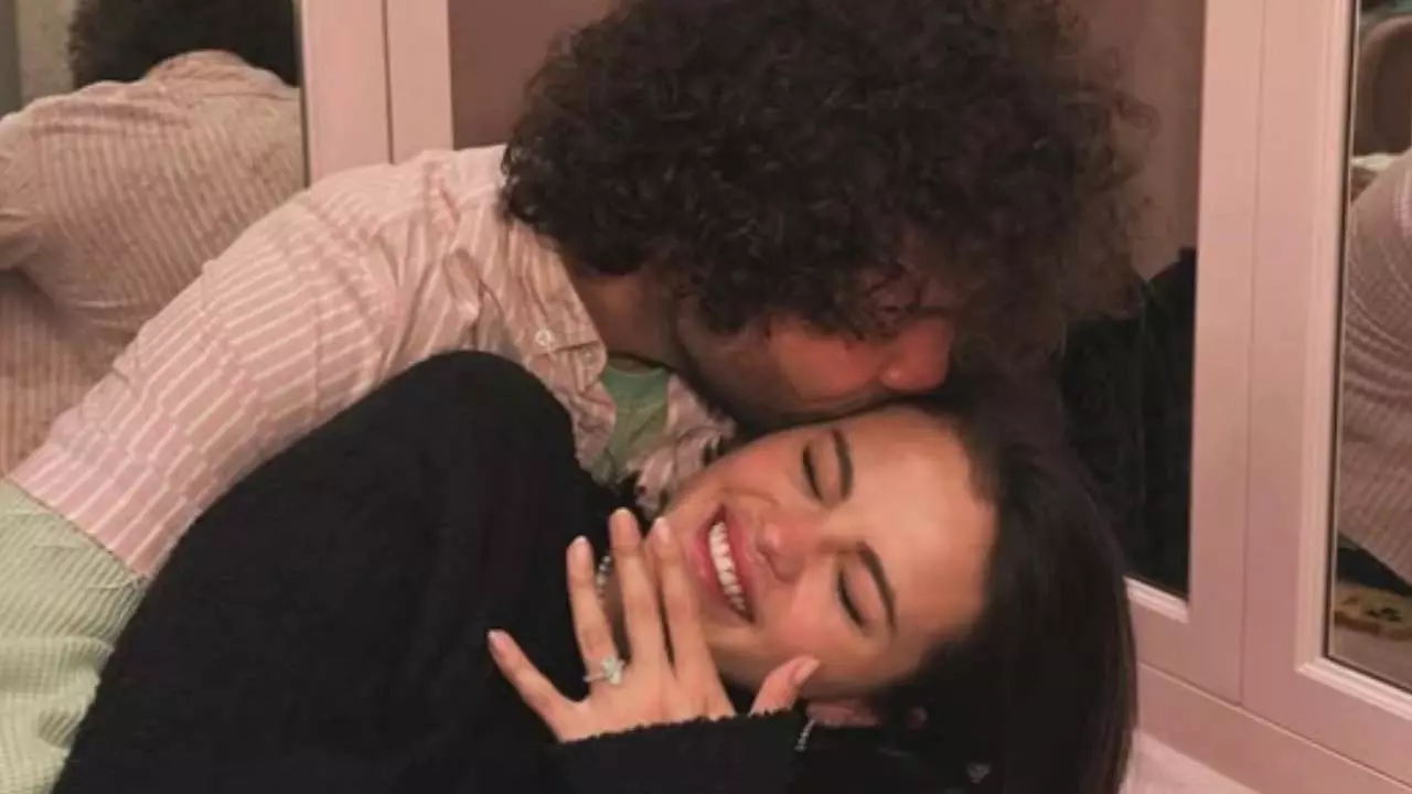 Selena Gomez और बेनी ब्लैंको कथित तौर पर 27 सितंबर को शादी करेंगे Selena Gomez और बेनी ब्लैंको कथित तौर पर 27 सितंबर को शादी करेंगे