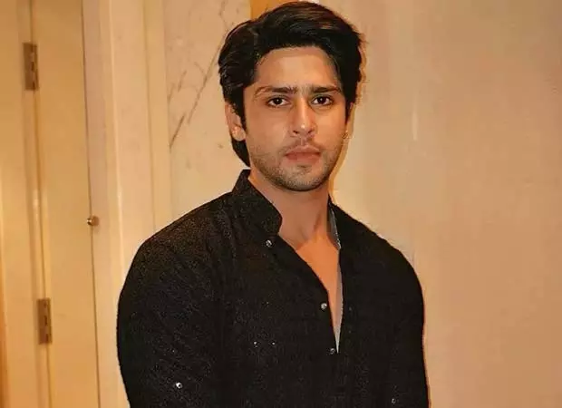 Jibraan Khan के बांद्रा कैफे मैनेजर पर 34 लाख रुपये की धोखाधड़ी का आरोप Jibraan Khan के बांद्रा कैफे मैनेजर पर 34 लाख रुपये की धोखाधड़ी का आरोप