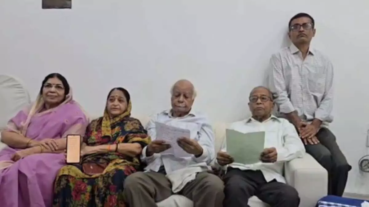 Maharashtra : पूर्व राष्ट्रपति के परिवार ने मंत्री पर धुले में जमीन हड़पने का आरोप लगाया Maharashtra : पूर्व राष्ट्रपति के परिवार ने मंत्री पर धुले में जमीन हड़पने का आरोप लगाया