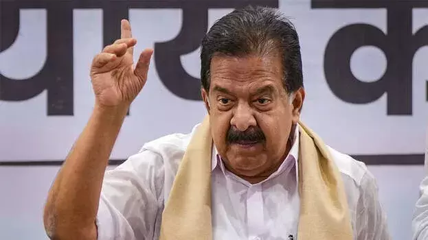 Kerala : सरकार को 144 बर्खास्त पुलिस अधिकारियों की सूची देने की चुनौती, सीएम ने विधानसभा को गुमराह किया Kerala : सरकार को 144 बर्खास्त पुलिस अधिकारियों की सूची देने की चुनौती, सीएम ने विधानसभा को गुमराह किया
