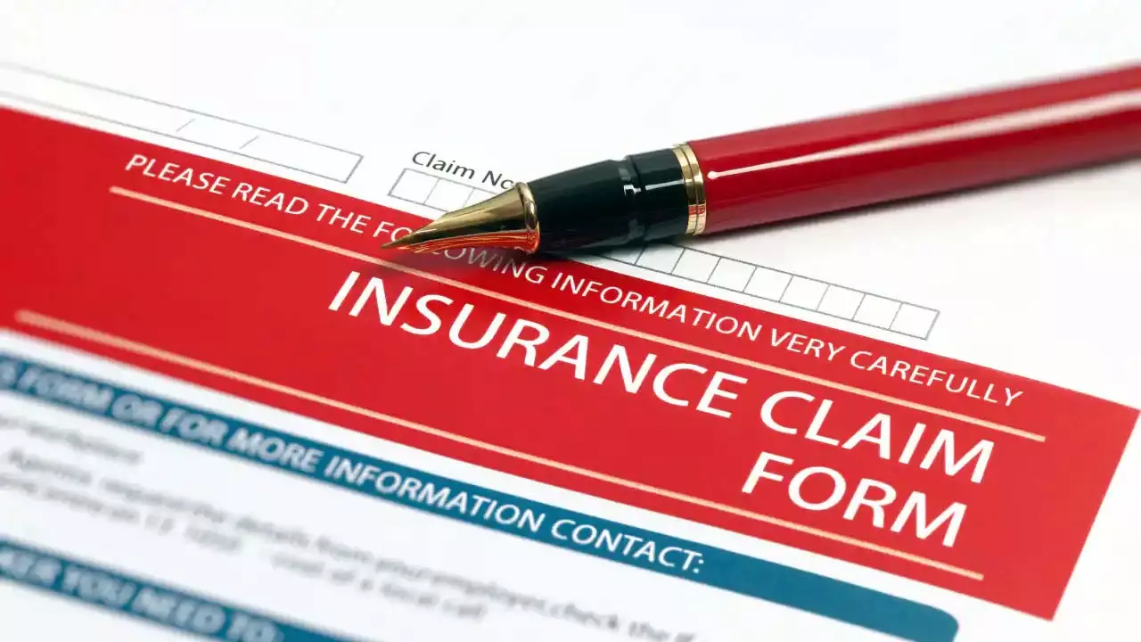 Life insurance दावे में देरी: बीमाकर्ता आपको क्या नहीं बताएंगे Life insurance दावे में देरी: बीमाकर्ता आपको क्या नहीं बताएंगे