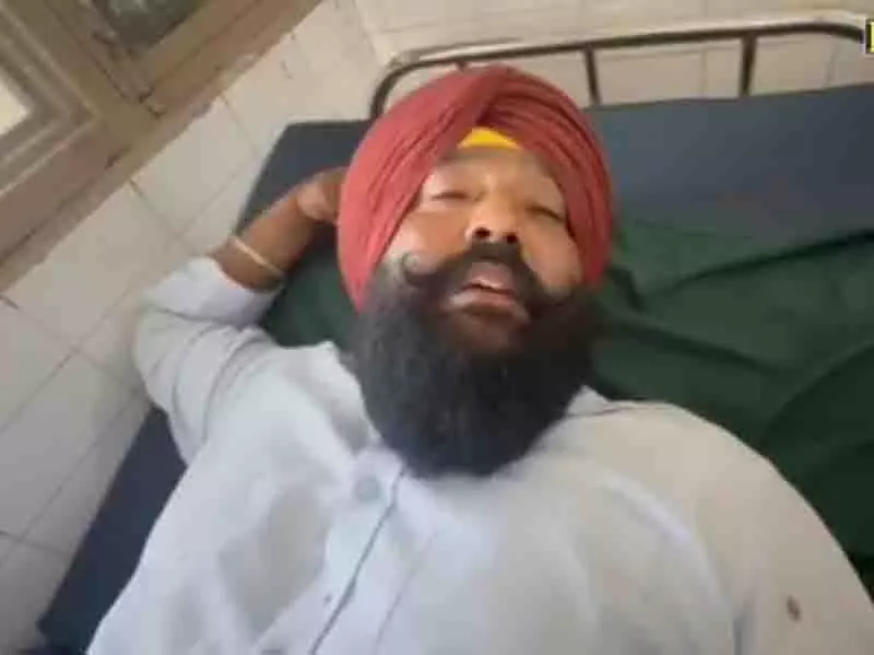 Chandigarh: बाइक सवार बदमाशों ने दुकान मालिक पर किया हमला Chandigarh: बाइक सवार बदमाशों ने दुकान मालिक पर किया हमला