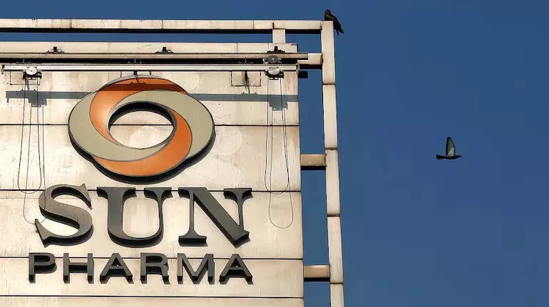 Sun Pharma पर अमेरिकी टैरिफ का खतरा, एचएसबीसी की आय पर मामूली असर Sun Pharma पर अमेरिकी टैरिफ का खतरा, एचएसबीसी की आय पर मामूली असर