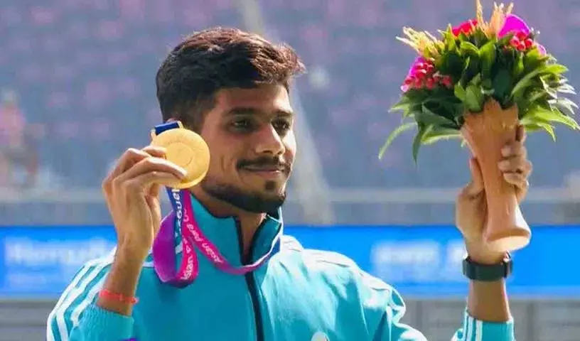 High jump में शैलेश की स्वर्णिम दहाड़..वरुण ने कांस्य पदक जीता High jump में शैलेश की स्वर्णिम दहाड़..वरुण ने कांस्य पदक जीता